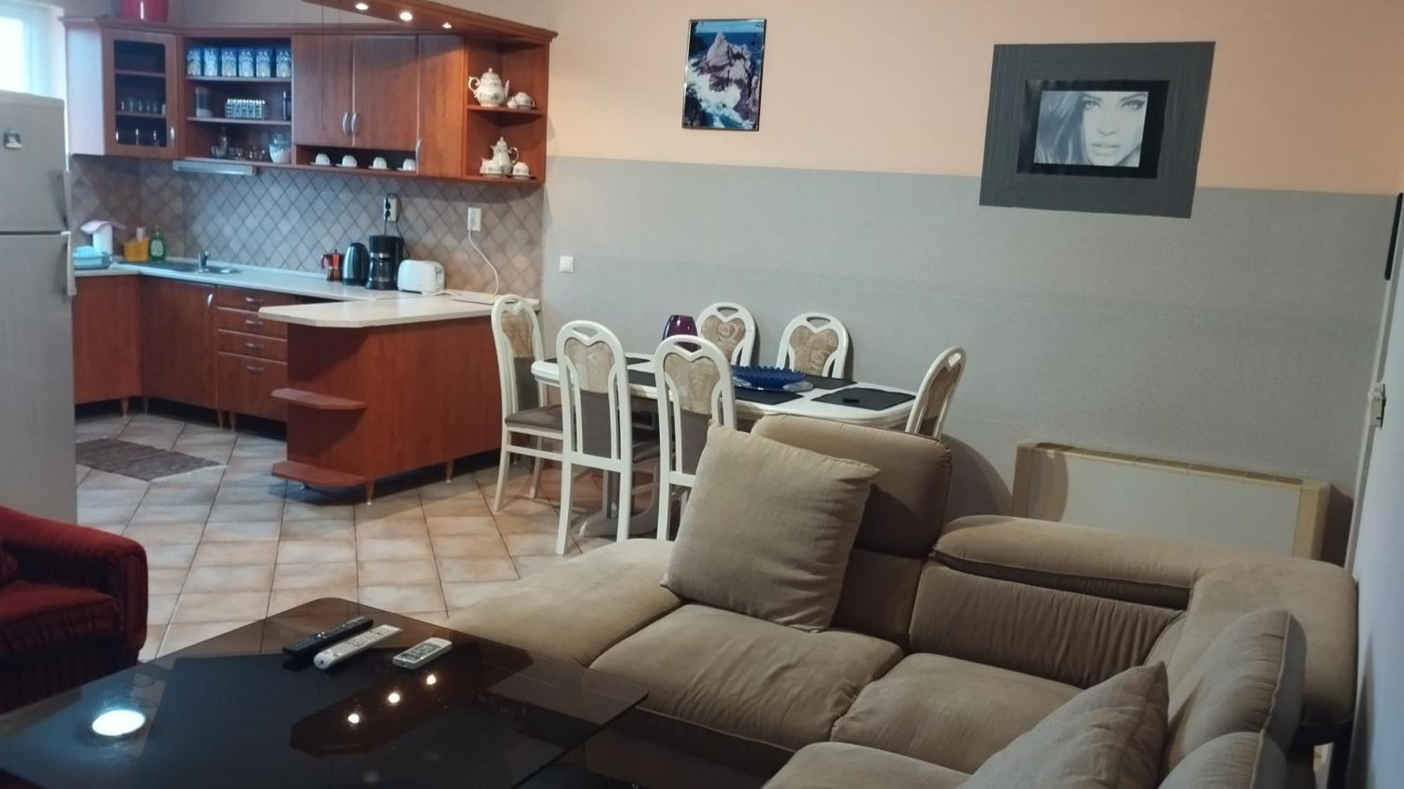 Tommy Apartman Hajdúszoboszló Екстериор снимка